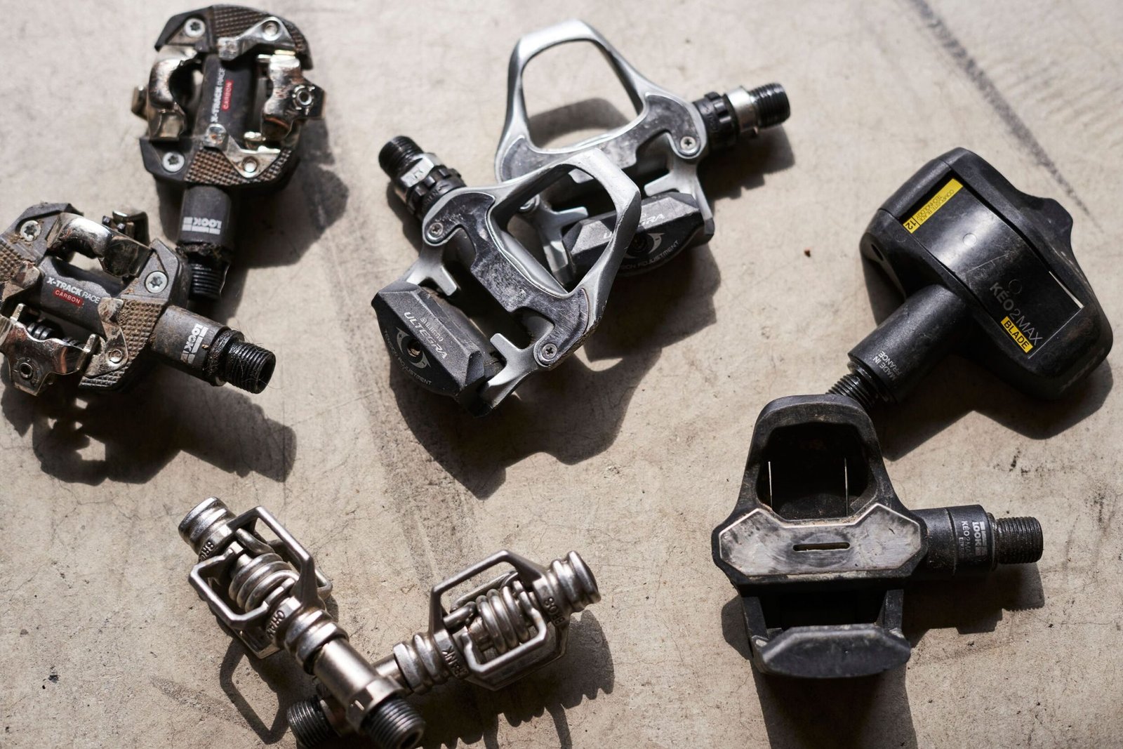 How To Install Clipless Pedals On A Road Bike Expert Guide BikeTro how-to-install-clipless-pedals-on-a-road-bike-expert-guide-biketro