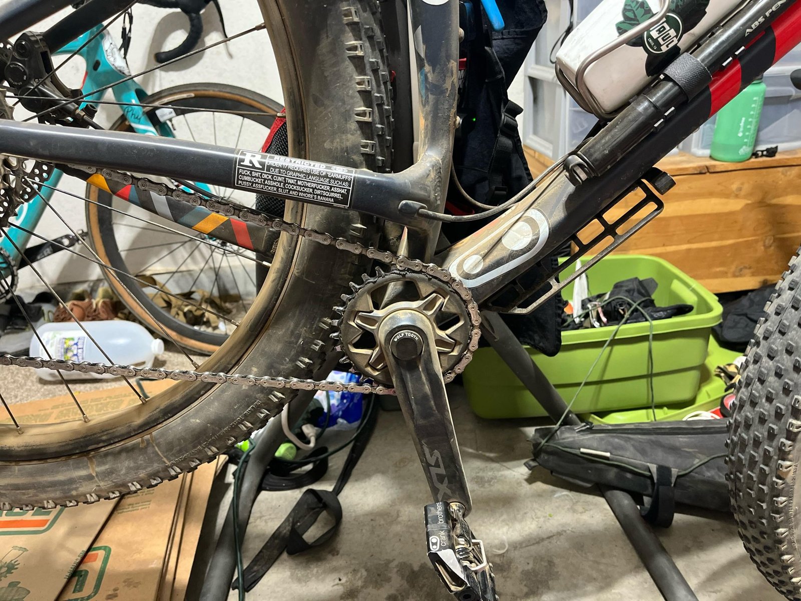 How To Maintain Chain During Rugged Bikepacking: Pro Tips - BikeTro